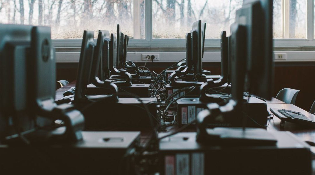 What AI Detector Do Colleges Use? Tools, Accuracy, & Policy Guide
