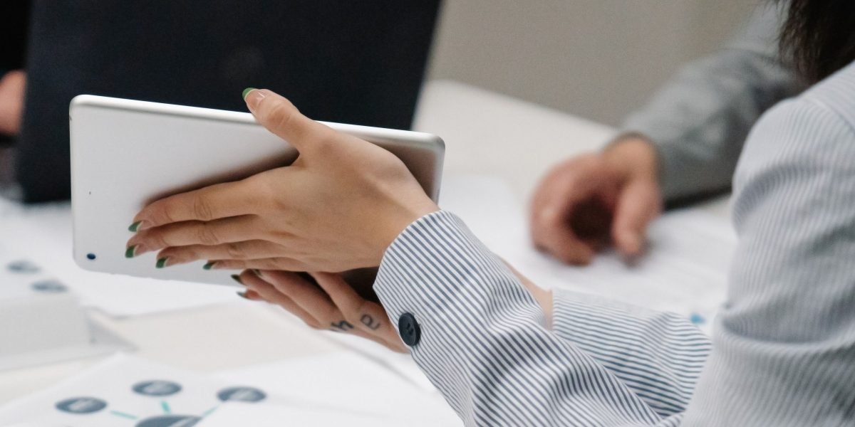 Adopt Digital Business Models: The SMB Guide to Sustainable Growth